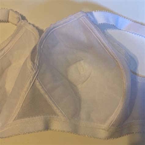 Playtex Intimates And Sleepwear Euc 4b Playtex Cross Your Heart Bra White 0655 Lightly Lined