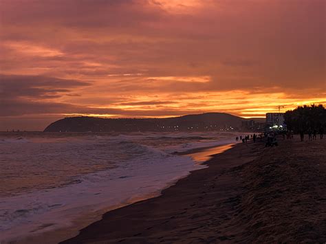 Beautiful sunset over Vizag beach!! : r/pixel_phones