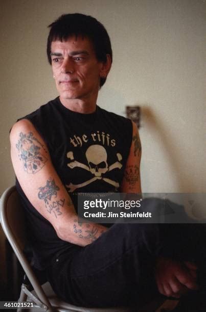 Dee Dee Ramone Photos And Premium High Res Pictures Getty Images