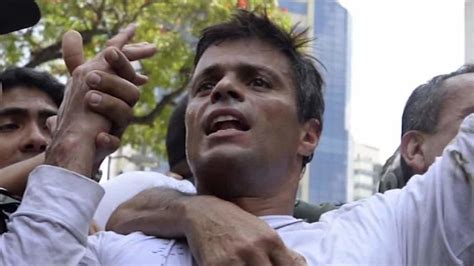 Leopoldo Lopez Venezuelan Opposition Leader Released From Prison Cnn