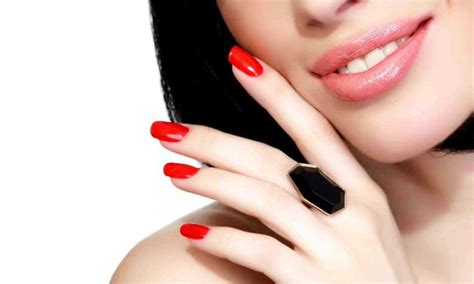 5 Dicas De Manicures Brasileiras Para As Suas Unhas Ficarem Perfeitas