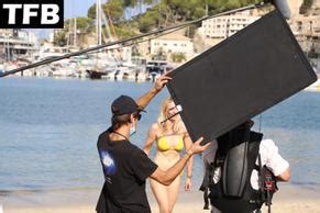 SANDRA SEELING Nude AZNude