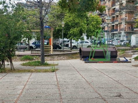 PARCO GIOCHI DOMANI RIAPRONO ARBOSTELLA E VIA GALLOPPO TVOGGI Salerno