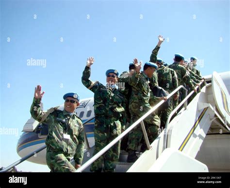 Blue helmets un hi-res stock photography and images - Alamy