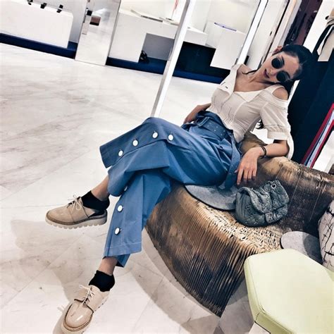 Hot girl chuyển giới người Lào và cuộc sống sang chảnh đáng ngưỡng mộ