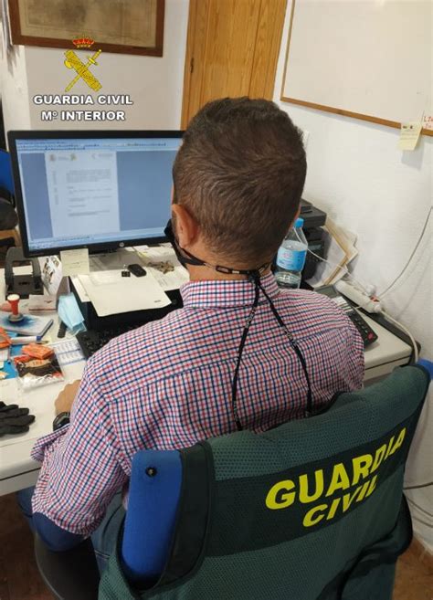 La Guardia Civil Desmantela Un Clan Familiar Dedicado A Estafas En El