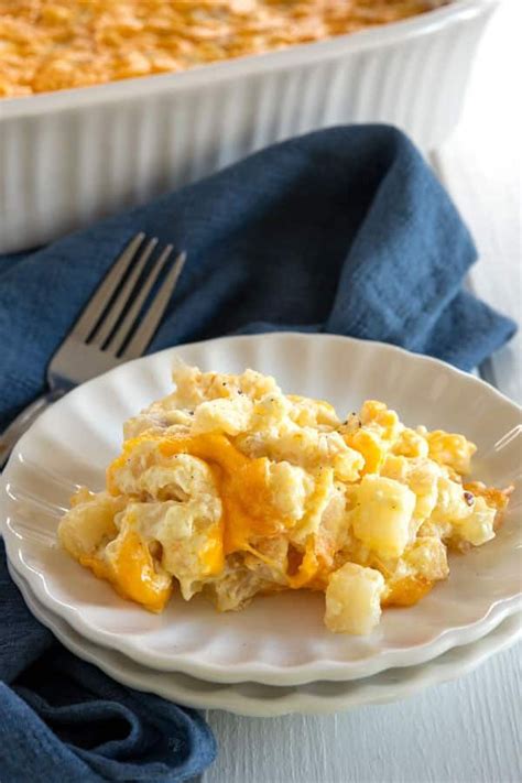 Easy Cheesy Hashbrown Potato Casserole For A Crowd With Sour Cream