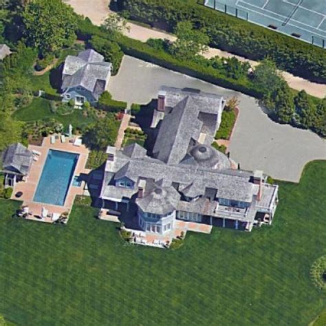 Jennifer Lopez' House (Former) in Water Mill, NY (Google Maps)