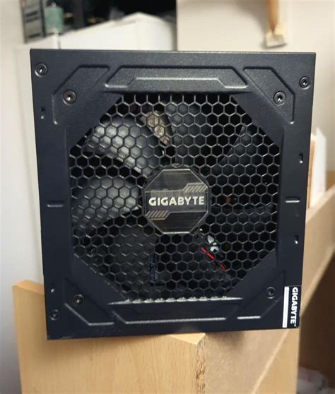 Gigabyte P1000GM 1000w Gold PSU : r/pcmasterrace
