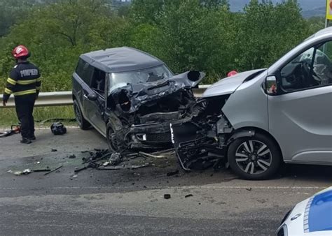 Accident cu cinci victime pe DN 10 în Buzău A intervenit elicopterul