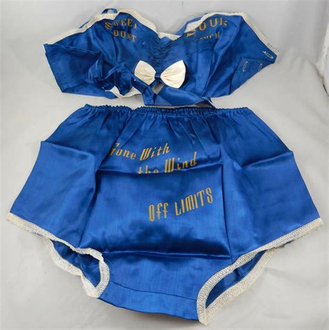 Vintage 1940s WWII Lingerie Novelty Bra Panties Set S Gem