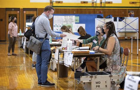 Boston's mayoral race: Here's how to vote and what to know | WBUR News