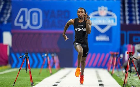 Who is Xavier Worthy, the college football player compared to Usain Bolt?