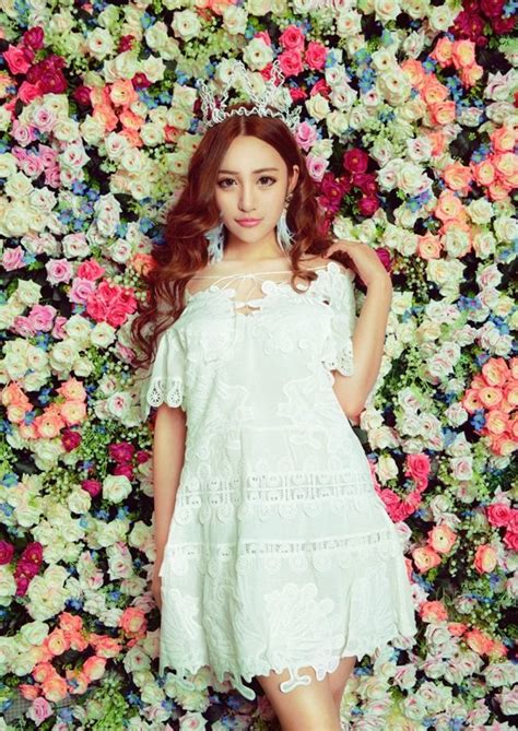 Hot girl cao gần 1 8m khoe eo thon với bikini Titanic Nơi mọi thứ được chia sẻ