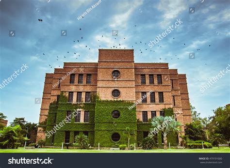 8 Lahore University Management Sciences Images, Stock Photos, 3D ...