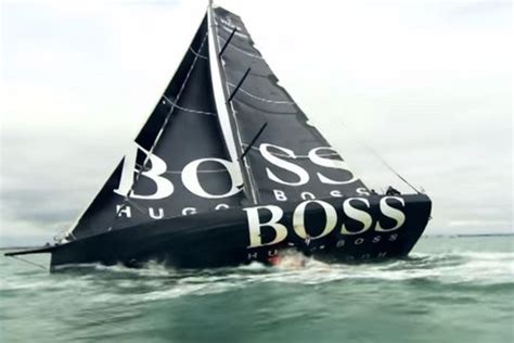 A Revoir Alex Thomson Grimpe Sur La Quille De Son Imoca En Pleine