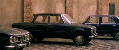 IMCDb Org 1963 Alfa Romeo Giulia TI 105 14 In La Polizia Accusa Il