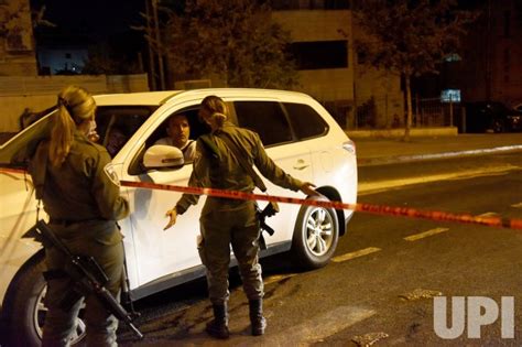 Photo Israeli Border Police Enforce COVID 19 Night Curfew