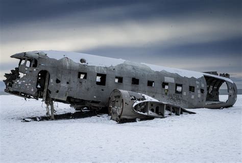 Iceland Plane : r/photocritique