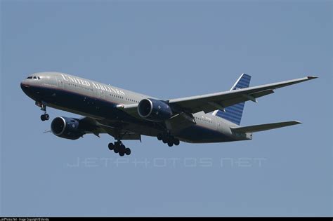 N772UA | Boeing 777-222 | United Airlines | Blend Qatipi | JetPhotos