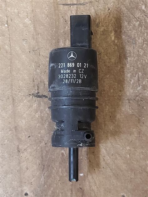 Mercedes Benz W C Front Windshield Washer Pump