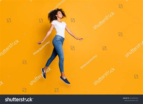 Full Length Body Size Side Profile Stock Photo 1610542222 | Shutterstock