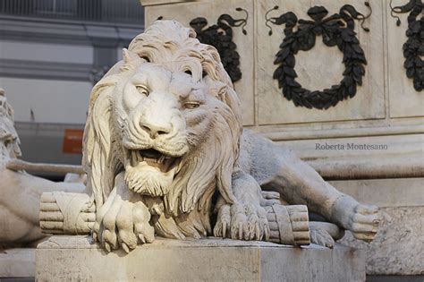 La Storia Che Nascondono I Leoni Di Piazza Dei Martiri Storie Di