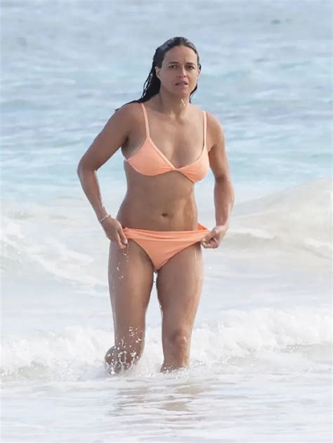 Michelle Rodriguez Sexy And Hot Bikini Pictures Woophy