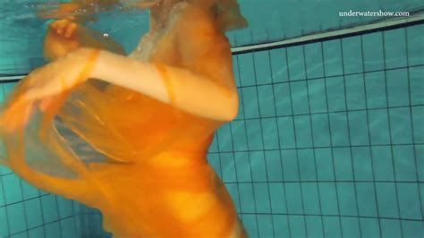 Underwater Slut Roxalana Cheh Naked