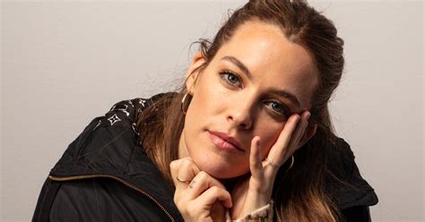 Riley Keough talks grandpa Elvis' legacy, mum on legal drama - Los ...