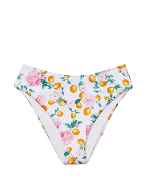 5 Hot Sexy Leah Babe Bikini Pics