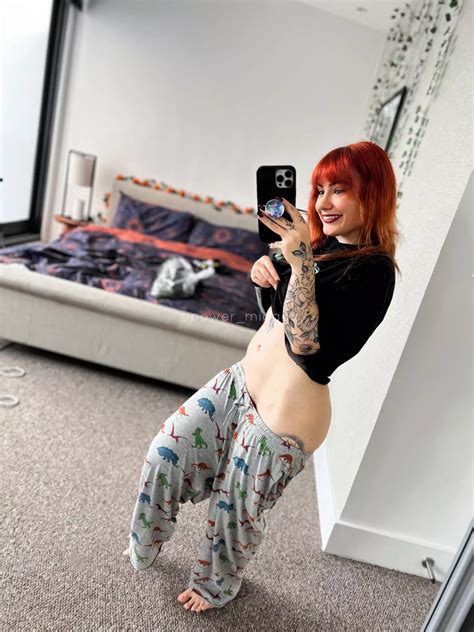 The Dinosaur Pyjamas Are What Make This Photo Nudes Hotchickswithtattoos Nude Pics Org