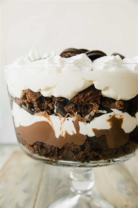 Chocolate Oreo Trifle - Desserts & Drinks