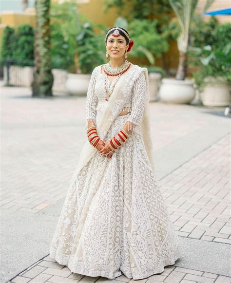 Winter wedding lehenga | Beachweddingtips.com