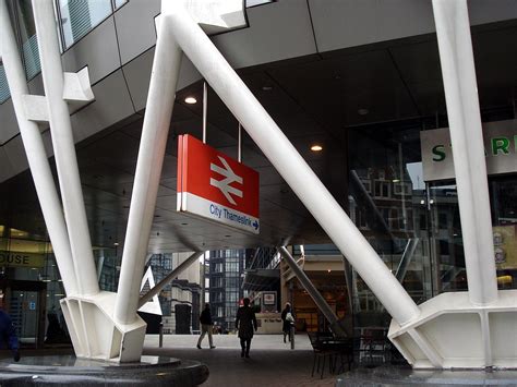 Holborn Viaduct Entrance To City Thameslink Station Flickr