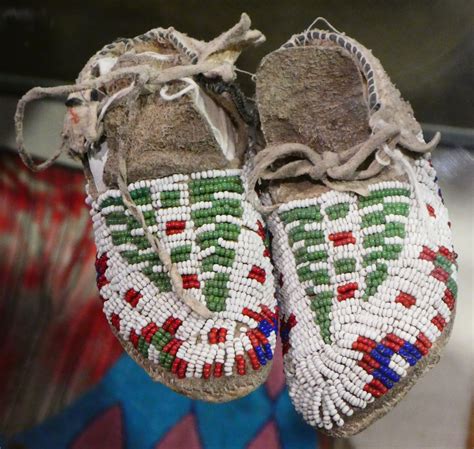 A Display of American Indian Beadwork (Photo Diary) | Native American ...