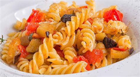 Pasta Fredda Vegetariana Facile Veloce E Ideale Per L Estate