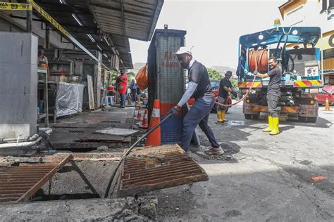 KDEB Waste Management Kerja Pembersihan KDEBWM Mudah Selepas Binaan