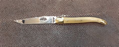 Laguiole Par Forge De Laguiole Cm Pointe De Corne Blonde La Coutellerie Du Vieil Antibes