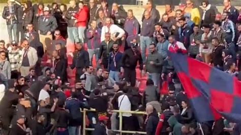 Violenze Allo Stadio In Arresto Tifoso Crotonese Di 33 Anni