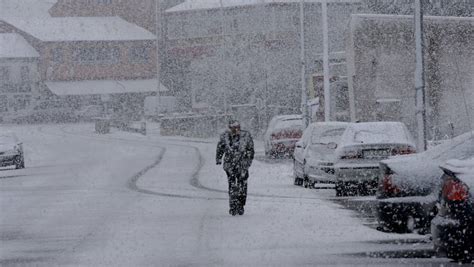 La Nieve Obliga A Usar Cadenas En Buena Parte De Las Carreteras De