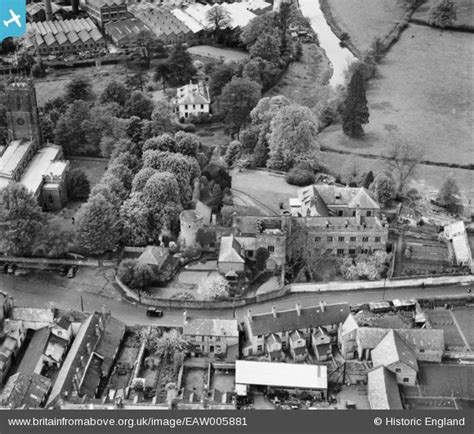 Tiverton History: Aerial Photo of Tiverton Castle 1947