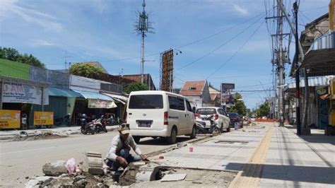 Pengerjaan Proyek City Walk Malioboronya Tegal Molor Pemkot Beri