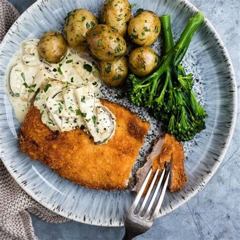 These Pork Schnitzel With Creamy Mushroom Sauce Taste Totally Sensational And Are Ready In Less