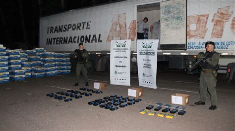 La fruta prohibida secuestraron 56 kilos de cocaína en un camión con