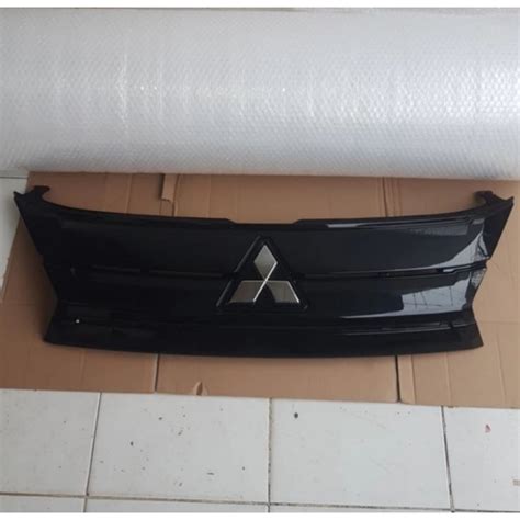 Jual Grill Depan Mitsubishi New Xpander 2022Up Shopee Indonesia