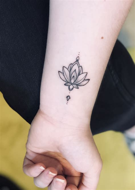 Flor De Loto En Tattoo Kulturaupice