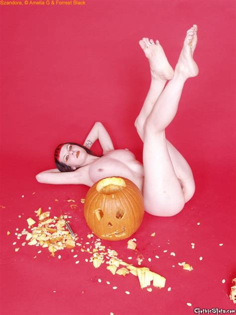 Naked Babe Szandora Poses With A Carved Pumpkin 13 Photos