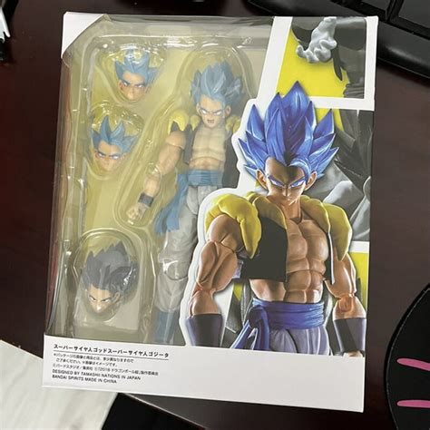 Shfiguarts Figura De Acción De Dragon Ball Gt Super Saiyan 4 Vegeta