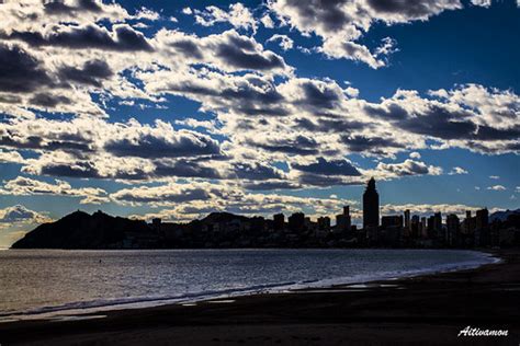 Playa De Poniente Benidorm Silueta De La Playa De Ponient Flickr